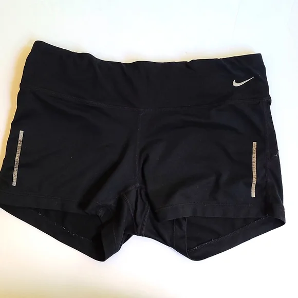 Shorts with zipper pockets sale nike
